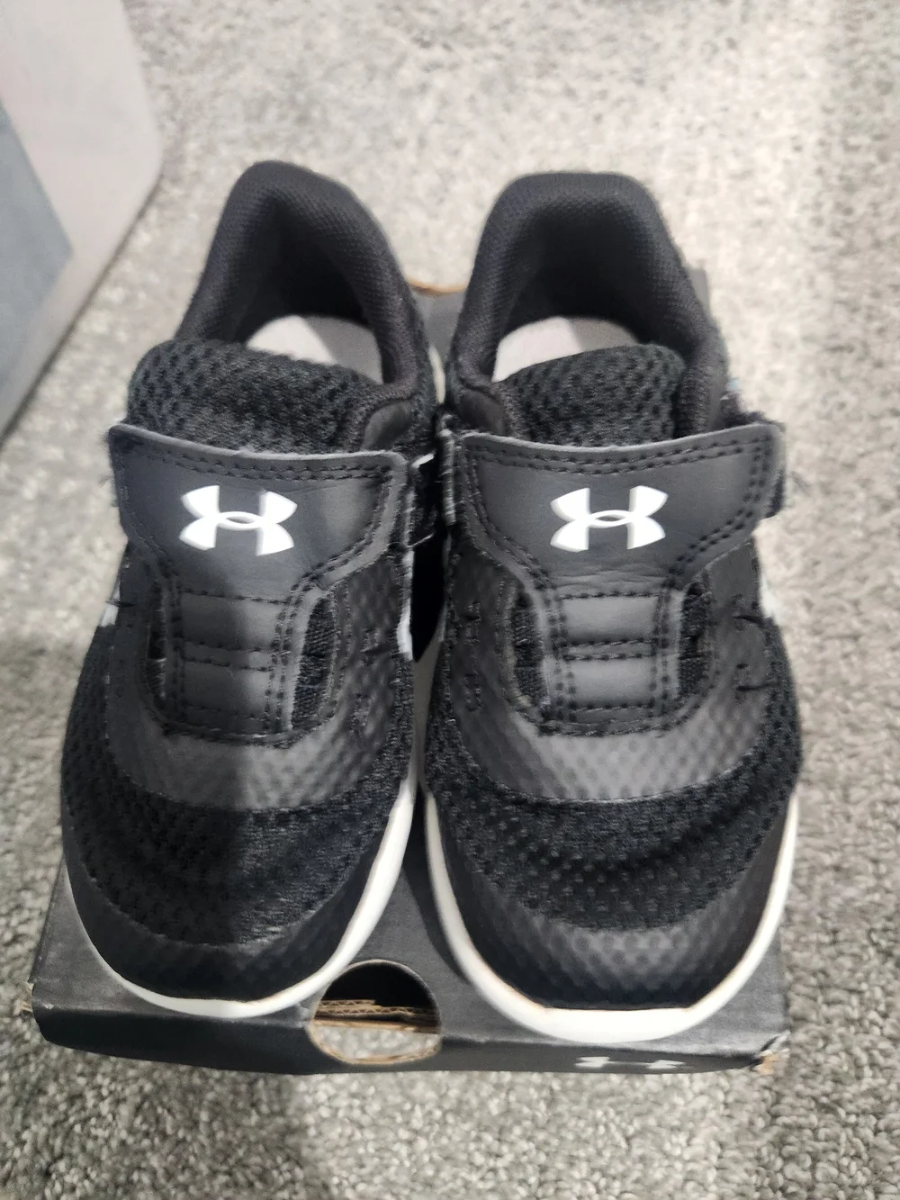 Under Armour Kids' Black Athletic Sneakers Size 8